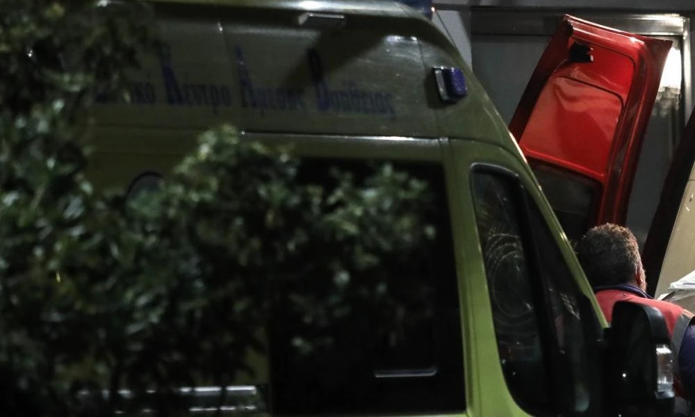 Τροχαίο στα Ψαχνά Ευβοίας: Νεαρή οδηγός χτύπησε στις μπάρες και πετάχτηκε έξω από το αυτοκίνητο (Βίντεο)